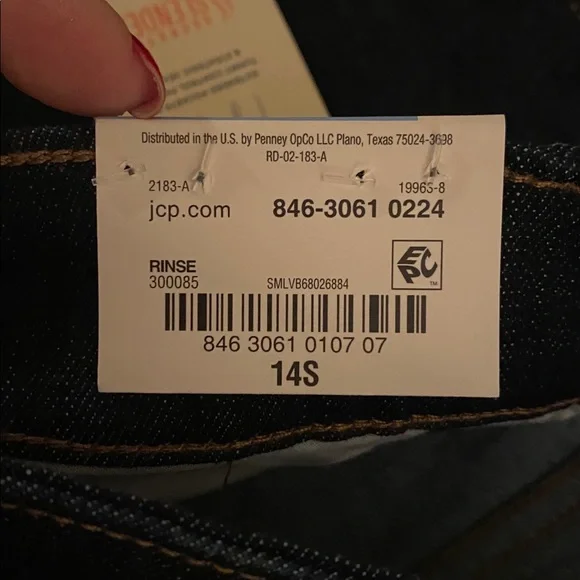 NWT Dark wash jeans - Picture 4 of 4
